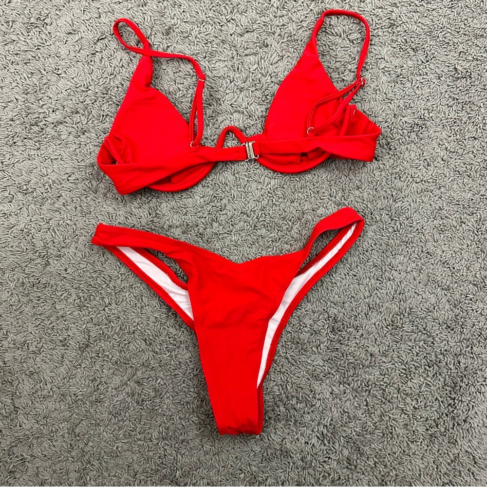Underwire V bikini - Picture 3 of 4
